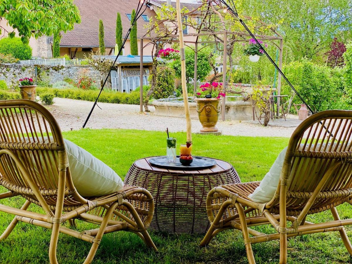 Domaine De Suzel Hotel Vignieu Bagian luar foto