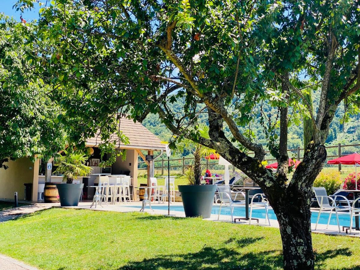 Domaine De Suzel Hotel Vignieu Bagian luar foto