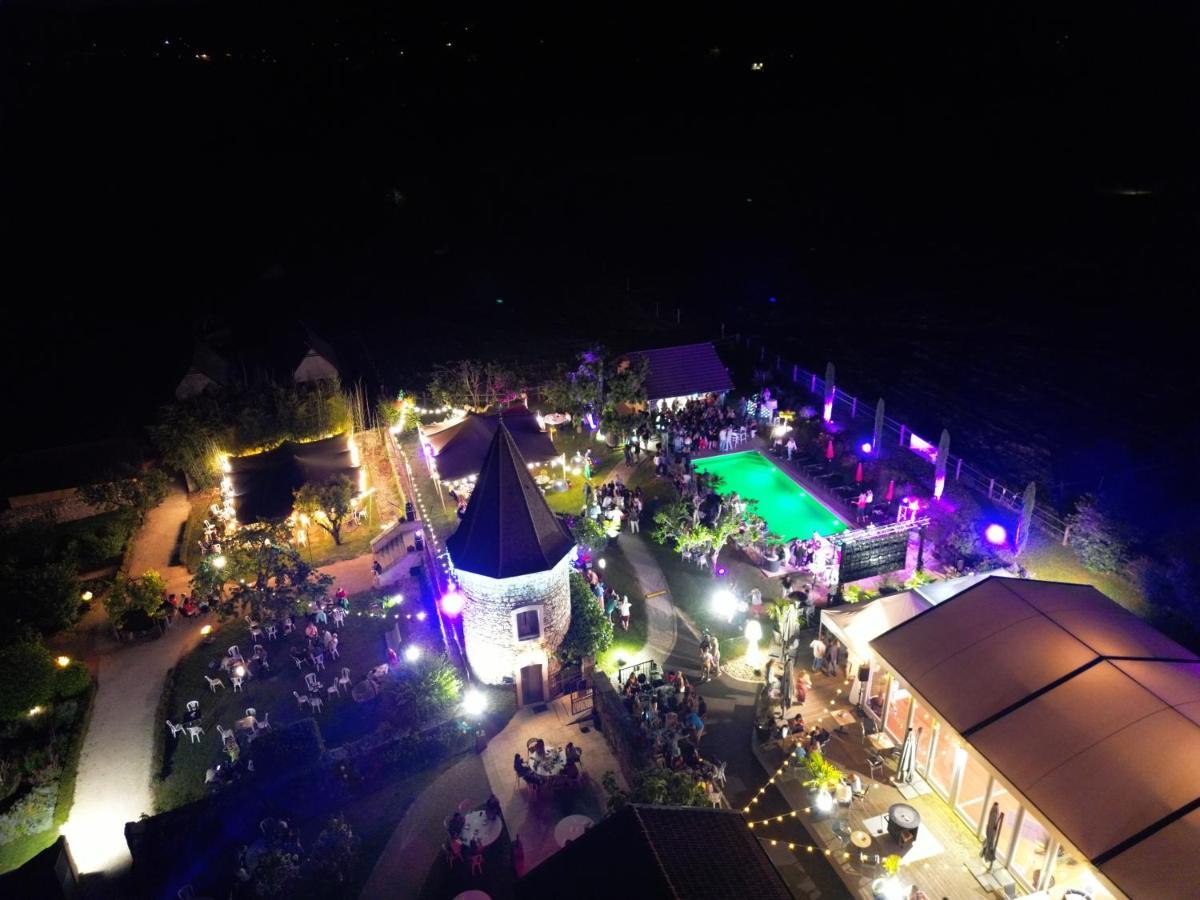 Domaine De Suzel Hotel Vignieu Bagian luar foto