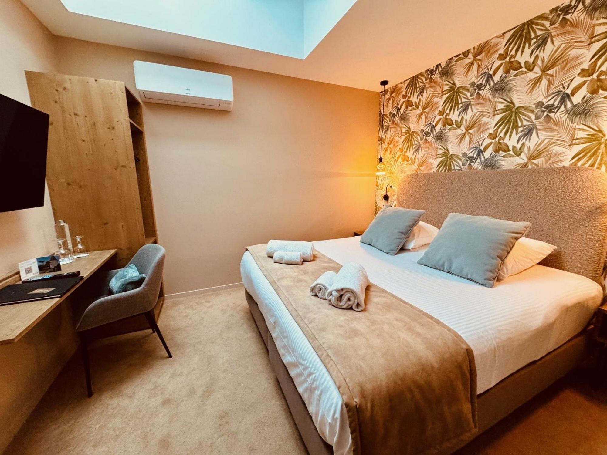 Domaine De Suzel Hotel Vignieu Bagian luar foto
